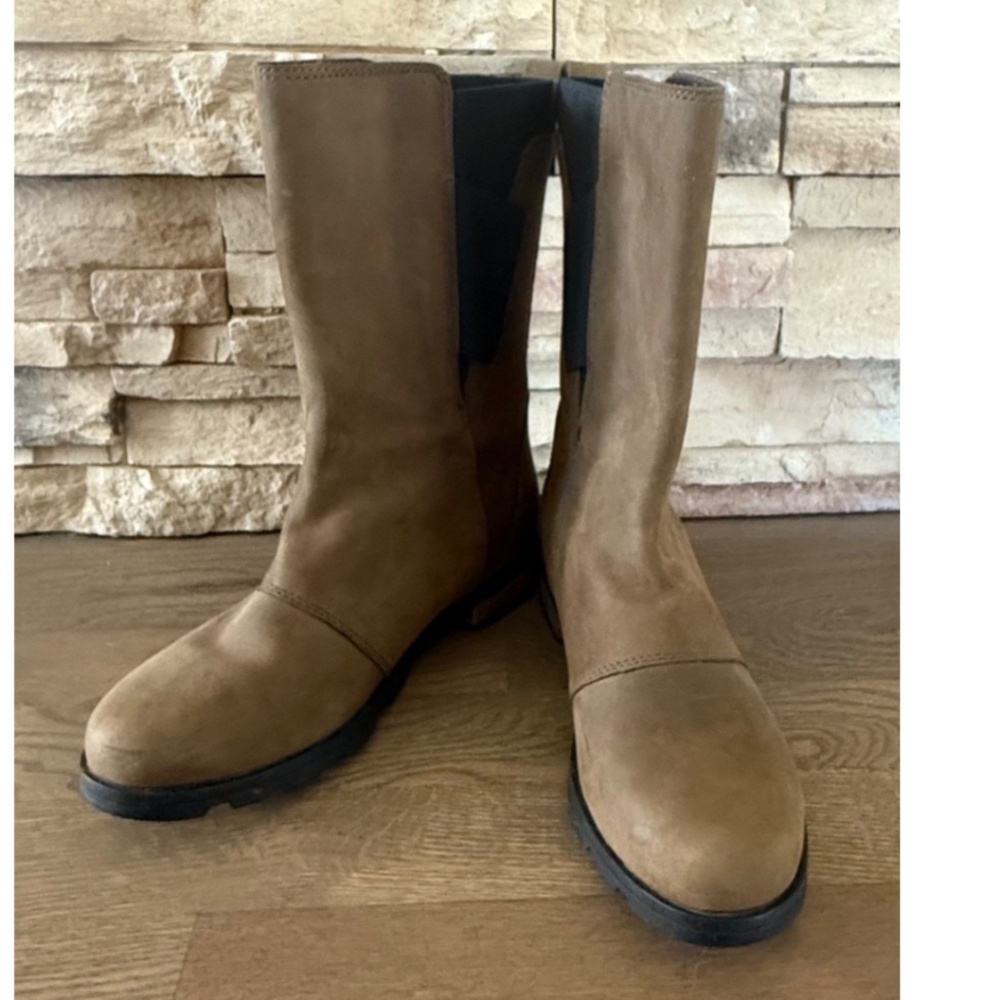 Sorel Womens Slip On Brown Boots Size 7.5